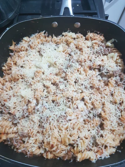 MrocznyZniwiarz69PL - Spaghetti o 7 rano:
Makaron od pomidorowej
400 gramów miesa wol...