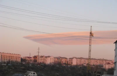 Stas_Michajlow - Na #krym w Sewastopolu, chmury ułożyły się w flagę #rosja



http://...