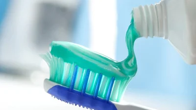 W.....a - Ciekawostka 74

Pierwsza pasta do zębów w tubce została sprzedana w roku ...