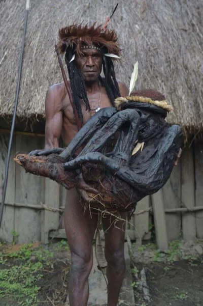 ijones - Dzień Babci na Papui Nowej Gwinei ( ͡° ͜ʖ ͡°)

#dzienbabci #ciekawostki #e...