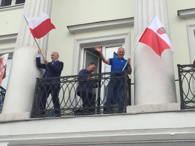 Ahtenleszke - Stefana z Romkiem przymknęli na balkonie ( ͡° ͜ʖ ͡°)

#polityka #kod