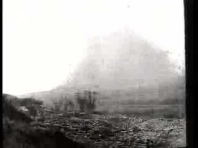 C.....o - Wybuch Miny Lochnagar. W czasie I wojny światowej popularne było podkopywan...