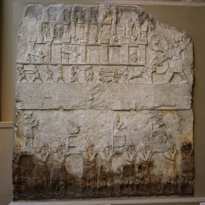 myrmekochoria - Scena z reliefu z pałacu Tiglat-Pilesera III. Armia asyryjska najeżdż...