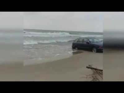 Awizisie - Wjechał BMW na plażę i nie mógł się wydostać. ( Pozdro dla Kierowcy)