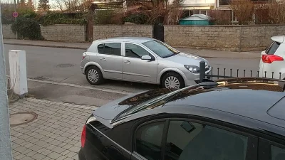 Triplesix - Pani przyjechała pół h temu, zaparkowała blokując jedyny wyjazd spod domu...