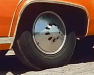 SzubiDubiDu - Runda 8: zgadnij jakie auto po feldze. Ten grał w filmie

#glupiewyko...