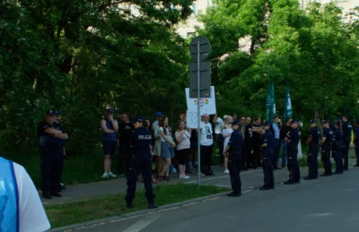 LiberalniDemokraci - @yggdrasill: Eh, pozytywny dzień, fajna parada a na wykopie? A n...