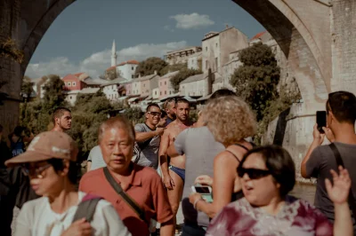 dkornas - Mostar - tuż po skoku ze Starego Mostu. 
https://www.wykop.pl/link/4752279...