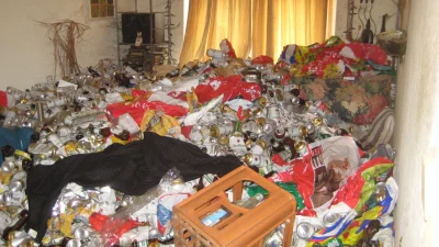 kosovo - @Jaro9003: Kiedyś w De sprzątałem w pracy mieszkanie po kolekcjonerce-przeds...
