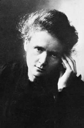 Wraniak - @NadiaFrance: Nie zapominaj o Marii Curie Francuskiej chemiczce ( ͡° ͜ʖ ͡°)