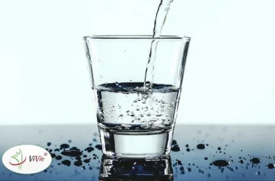 cosdlazdrowia_pl - Czy picie wody w nadmiernych ilościach może nam zaszkodzić?

Wod...