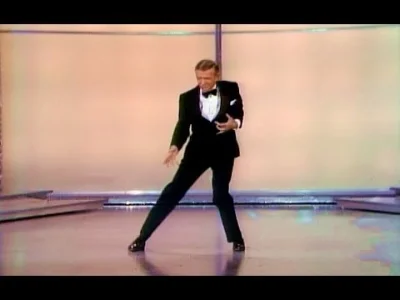 larmo - Tak tańczył Fred Astaire w wieku 70 lat na rozdaniu Oscarów w 1970 roku.

#...