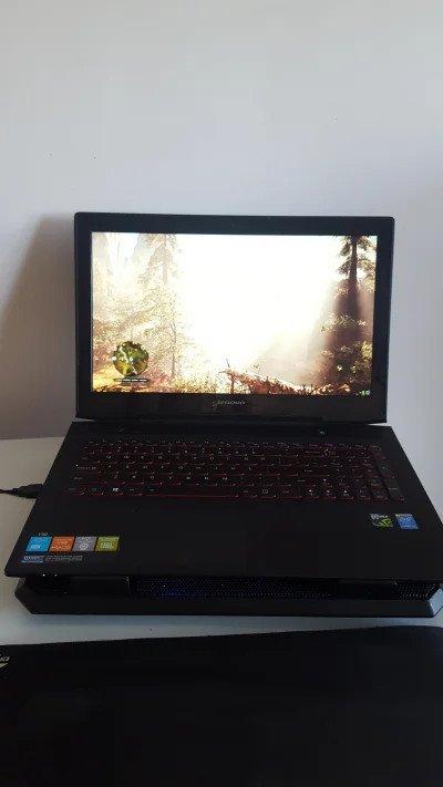poke_puke - Mam do sprzedania "gejmingowego" laptopa Lenovo Y50-70.

Cena wyjsciowa...