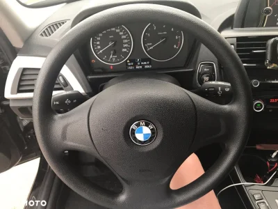 xspeditor - Tak wygląda kierownica w kompakcie BMW który w 2013 roku kosztował 39k eu...