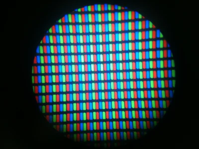 wiewiorpl - tak mircy wyglądają pikselki pod mikroskopem. #lcd #technologia #elektron...
