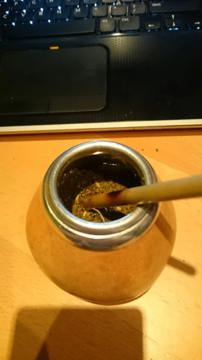 einz - Czemu to tak #!$%@? smakuje? Klepie chociaż? 
#yerbamate #popularnaopinia