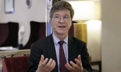 GoddamnElectric - Adrian Zandberg (na FB):
 Jeffrey Sachs poparł dziś w wyborach prez...