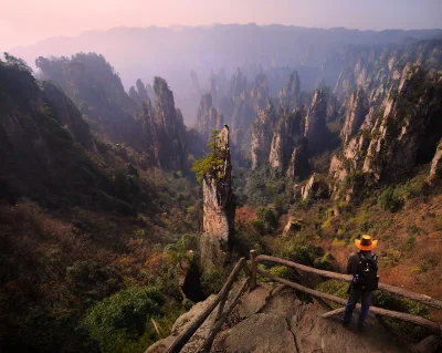 B4loco - Rezerwat Krajobrazowy Wulingyuan - Góry Tianzi znajduje się w Zhangjiajie, w...