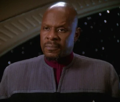 k.....3 - @dzikdzikdzik: Sisko był kapitanem i główną postacią w Deep Space Nine prze...