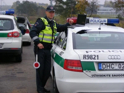 johanlaidoner - Na Litwie radzę uważać na policję- mandaty są wysokie. Jako ciekawost...