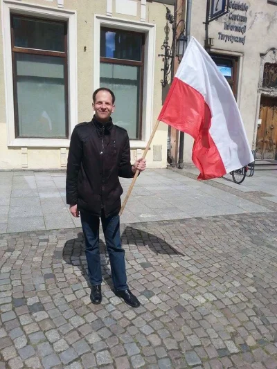 M.....y - Udanej majówki:)

Pamiętajcie by wywiesić flagi:)

#gdansk #majowka #bi...