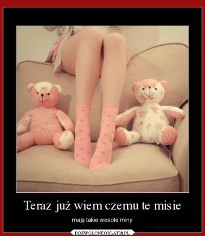 Traviu - #misie pysie lubia #rozowepaski a, różowe paski lubią misie :3

#nogi #ladna...