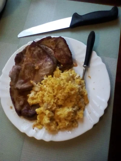 anonymous_derp - Dzisiejsze śniadanie: Smażona karkówka wieprzowa, jajecznica z 6 jaj...