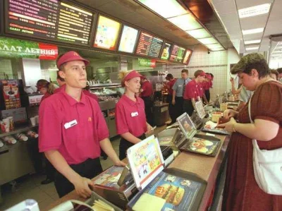 sidhellfire - @person1: Brygada na drugiej zmianie w greckim McDonald's

SPOILER