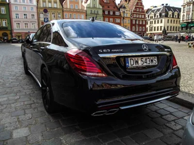 C.....r - @Migfirefox: S63 AMG W222, konfig przekroczył 1 mln zł.