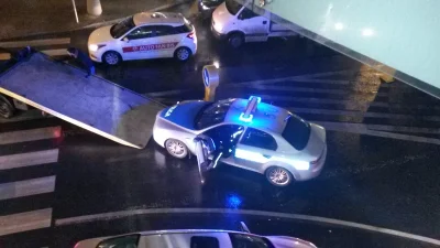 Yiniyang - Policyjna Alfa Romeo 159 w drodze na lawetę 
29.11.2016 Al. Piłsudskiego ...