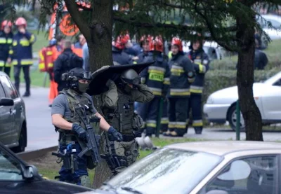 r3ll - Patrze na zdjęcie z dzisiejszej akcji policji w Warszawie i nie mogę się nadzi...