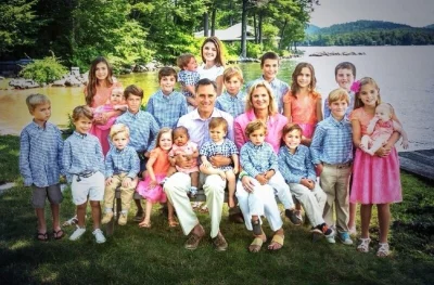 SirBlake - Korpo klan Romneyów. 



SPOILER
SPOILER




#polityka #usa #romney