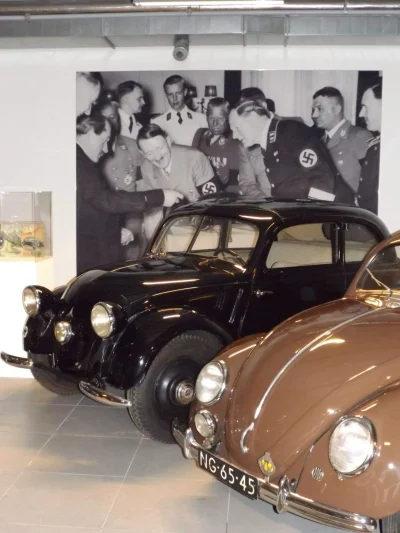 Reginald911 - @autogenpl: w muzeum Porsche poza samochodami można znaleźć wiele cieka...