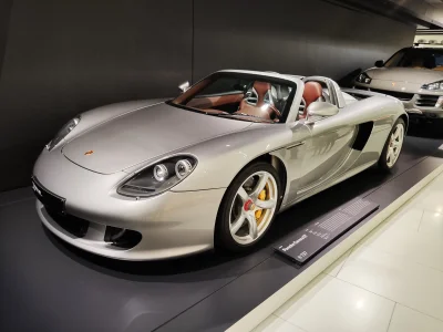 C.....e - Carrera GT, muzeum Porsche w Stuttgarcie.
Zdjęcie z mojej małej wyprawy. Dz...