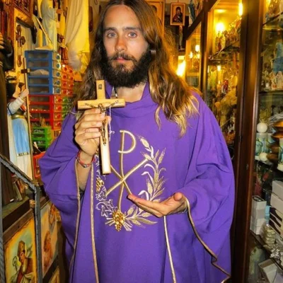 patusia - Jared Leto ma do siebie dystans

#heheszki #jaredleto #jezus #humorobrazkow...