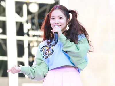 K.....o - #yeri #redvelvet 
#koreanka