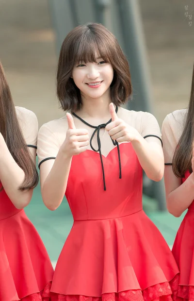 K.....o - #binnie #ohmygirl 
#koreanka