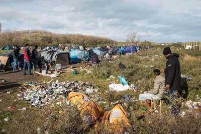 johanlaidoner - W Calais powstało już nawet ich miasteczko z prowizorycznym fryzjerem...