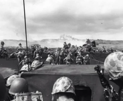 HaHard - Desant na Iwo Jimę, WWII

#hacontent #historia #drugawojnaswiatowa #fotogr...