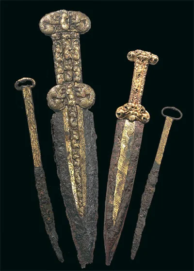 myrmekochoria - Scytyjskie noże/sztylety odnalezione, VI - V wiek przed naszą erą Syb...