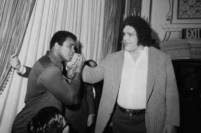 B.....n - Kiedyś go Muhammad Ali całował po łapie a dziś jakiś szczur wodny chudy jed...