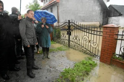 guilmonn - @hantrez: To tak straszne, że aż Tusk (mimo że w Brukseli) założy swoją ku...