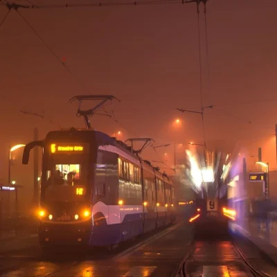 t.....m - Rzadkie zdjęcie tramwaju Protram oraz akwarium wchodzącego w nadprzestrzeń ...