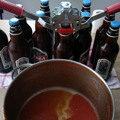 KrolOkon - Lepszy dostęp jest do butelek po piwie ( ͡° ͜ʖ ͡°) Tutaj mój sok pomidorow...