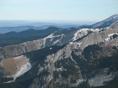 paramite - #tatry
Ktoś wie co to za budynek w dolnej środkowej części? Widok podobno...