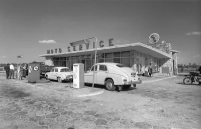 C.....7 - Stacja benzynowa w Texasie w latach sześćdziesiątych? 



Nie.



SPOILER
S...