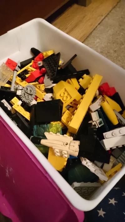 x.....r - Dziwne uczucie znaleźć swoje klocki Lego z dzieciństwa i odnajdywać w pudeł...