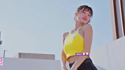 XKHYCCB2dX - #momo #twice
#koreanka #japonka #gif