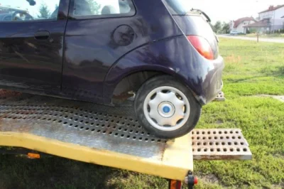 Sepang - Gdyby ktoś zastanawiał się o co chodzi w 4:25 - Ford Ka to auto bardzo podat...