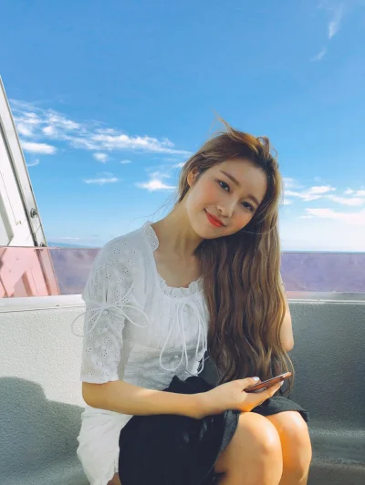 XKHYCCB2dX - #jane #momoland
#koreanka